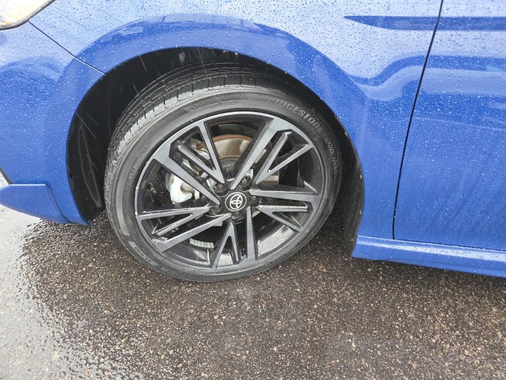 Used 2025 Toyota Camry XSE w/ Premium Plus Package image 9