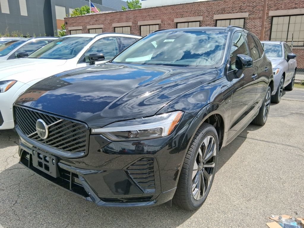 New 2026 Volvo XC60 T8 Plus w/ Protection Package Premier AWD/4WD image 3