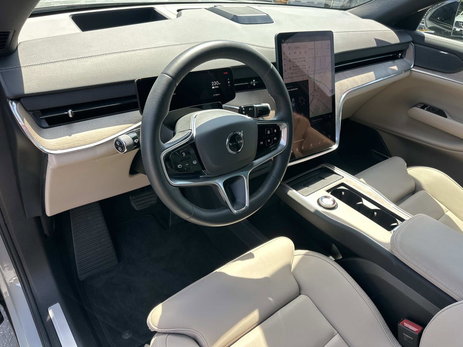 Certified 2025 Volvo EX90 Plus AWD/4WD image 9