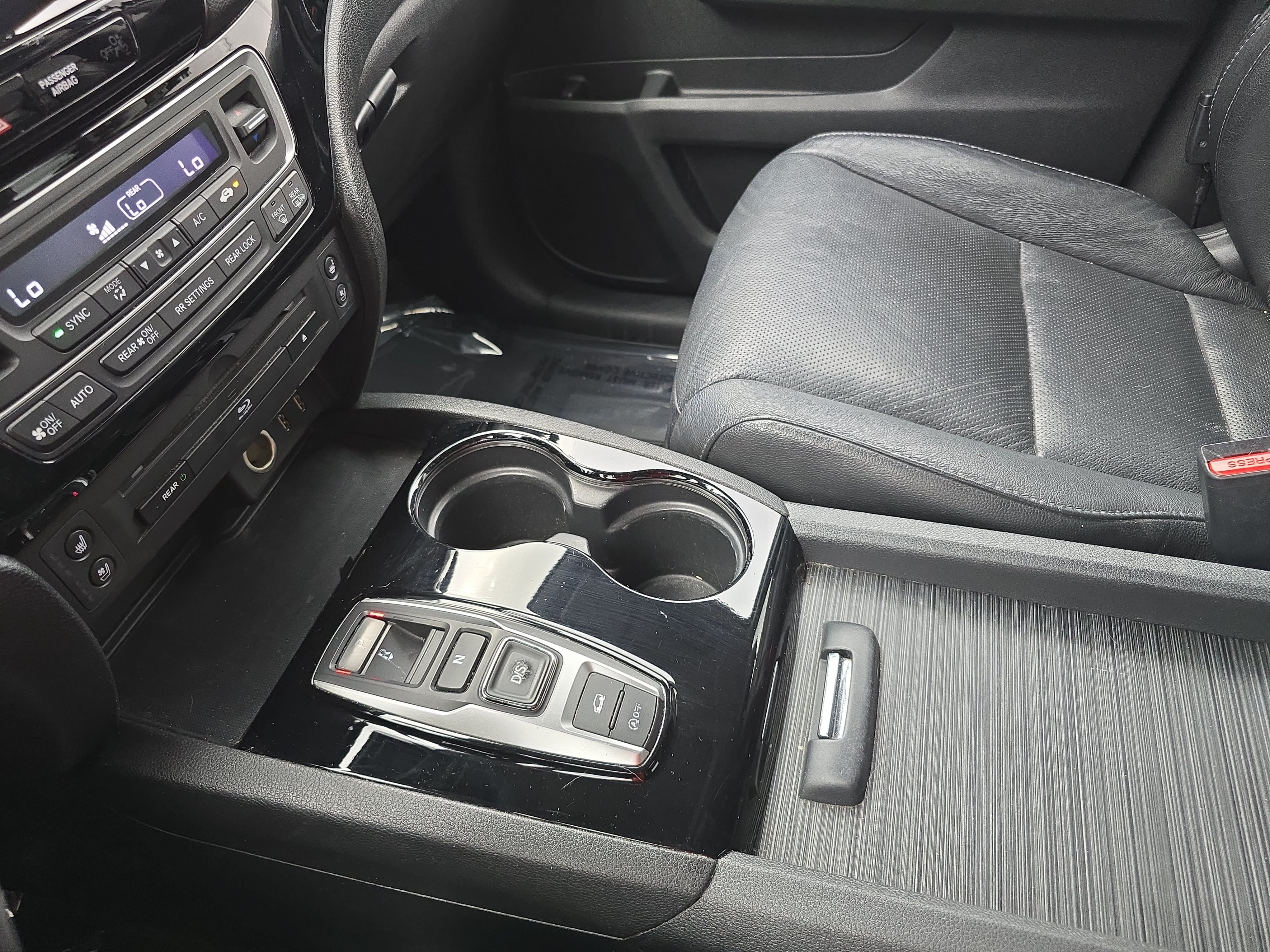 Used 2016 Honda Pilot Elite image 26