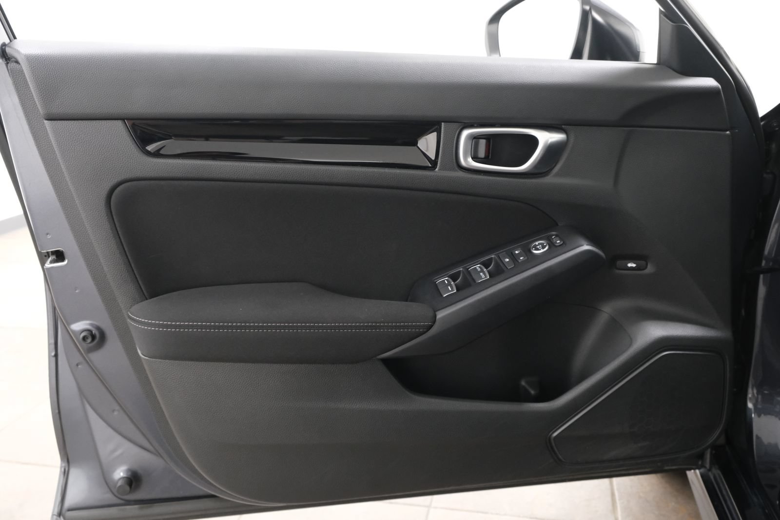 Used 2024 Honda Civic EX image 24