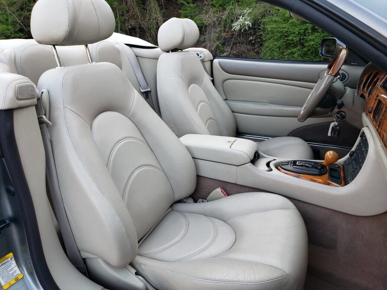 Used 2002 Jaguar XK8 Convertible image 8