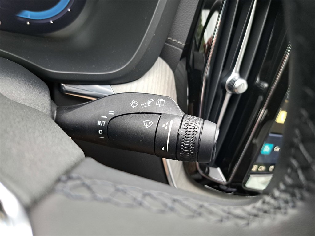 Used 2024 Volvo XC60 T8 Ultimate image 19