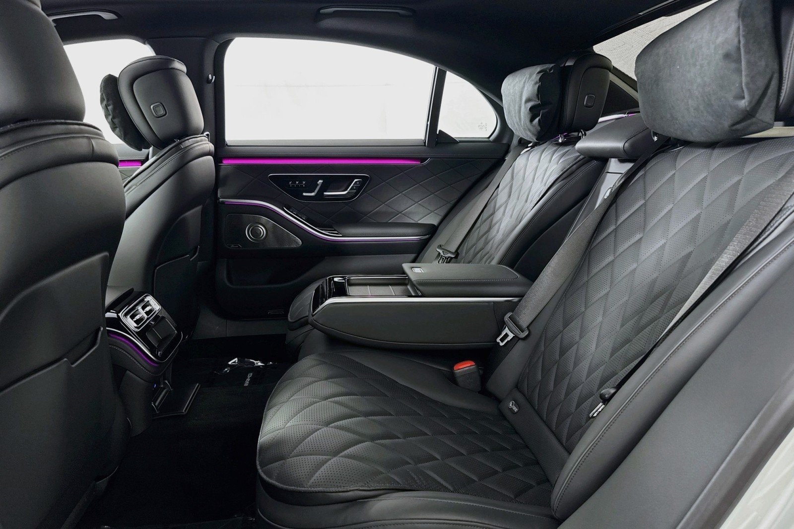 Certified 2026 Mercedes-Benz S 580e 4MATIC Sedan image 9