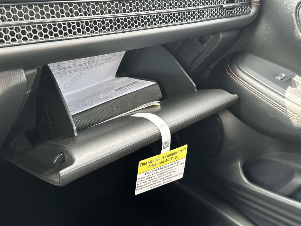 Certified 2025 Honda HR-V Sport image 29
