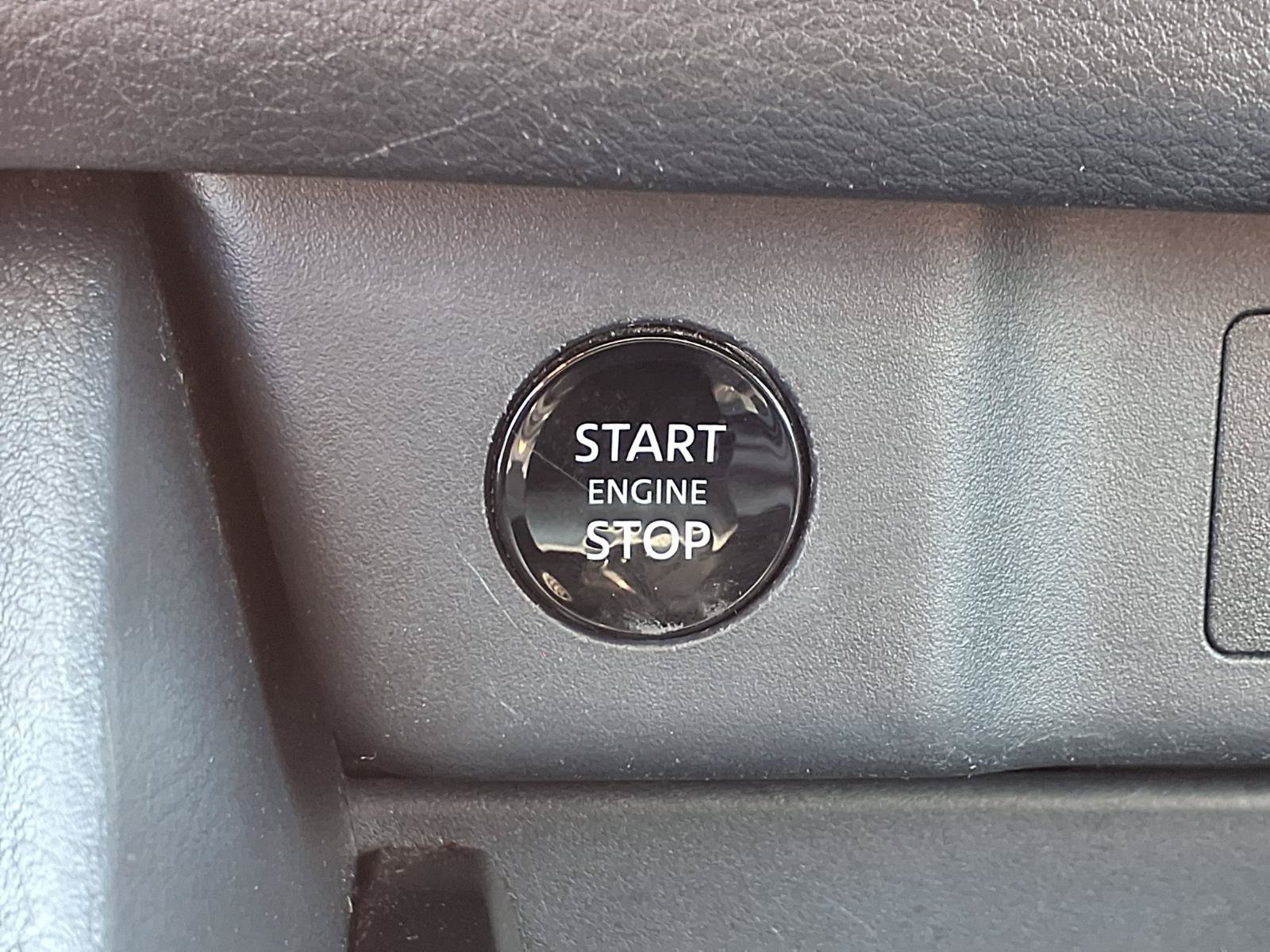 Used 2024 Nissan Rogue S FWD image 10