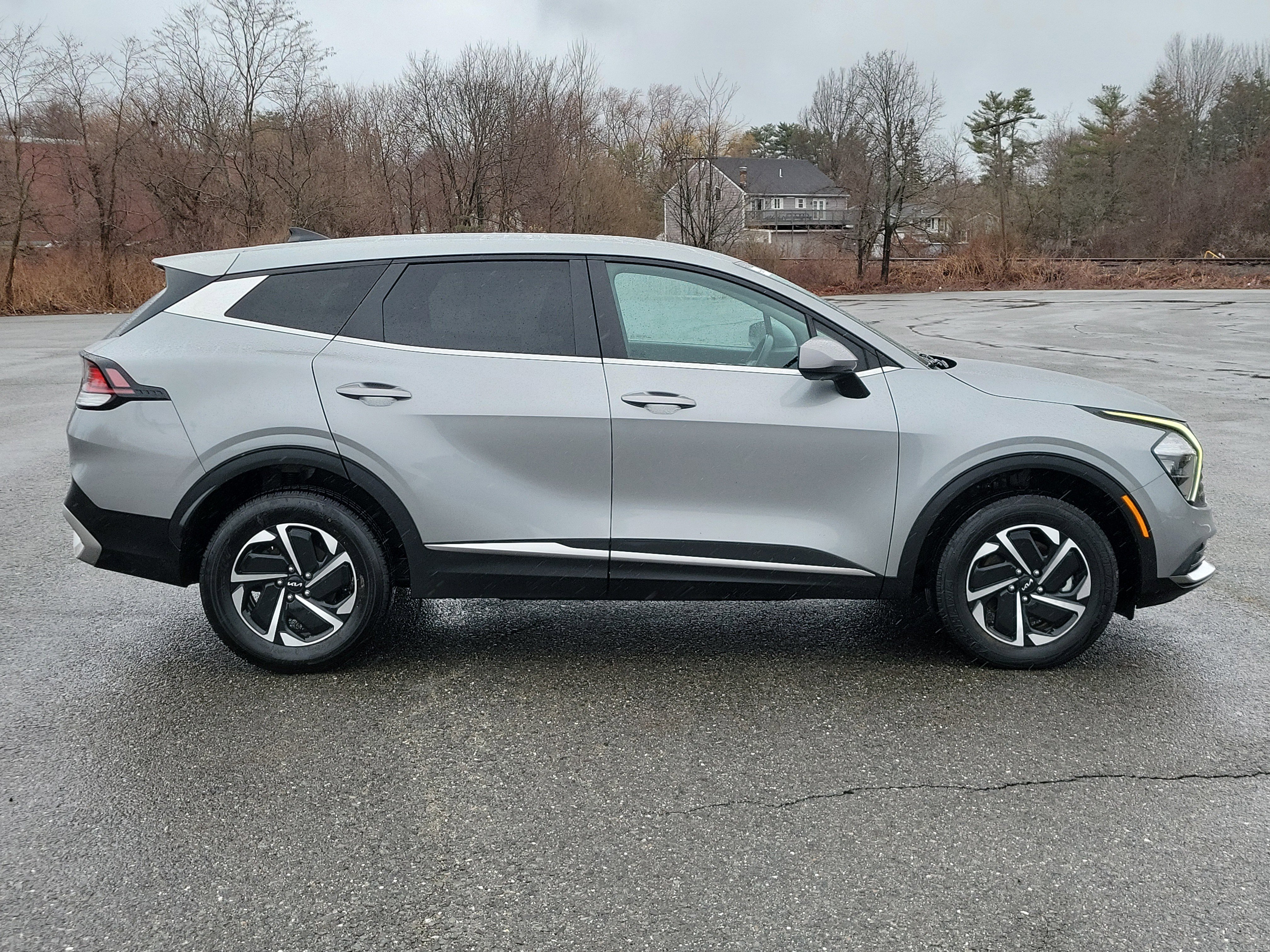 Used 2023 Kia Sportage LX AWD/4WD image 4