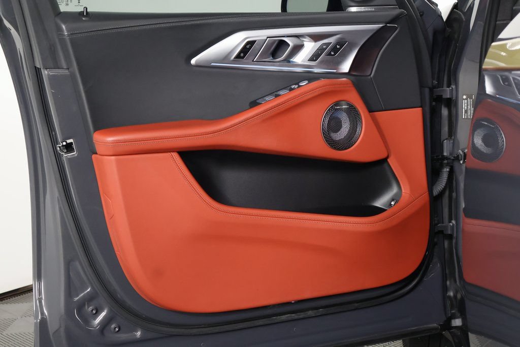 Certified 2023 BMW XM AWD/4WD image 12