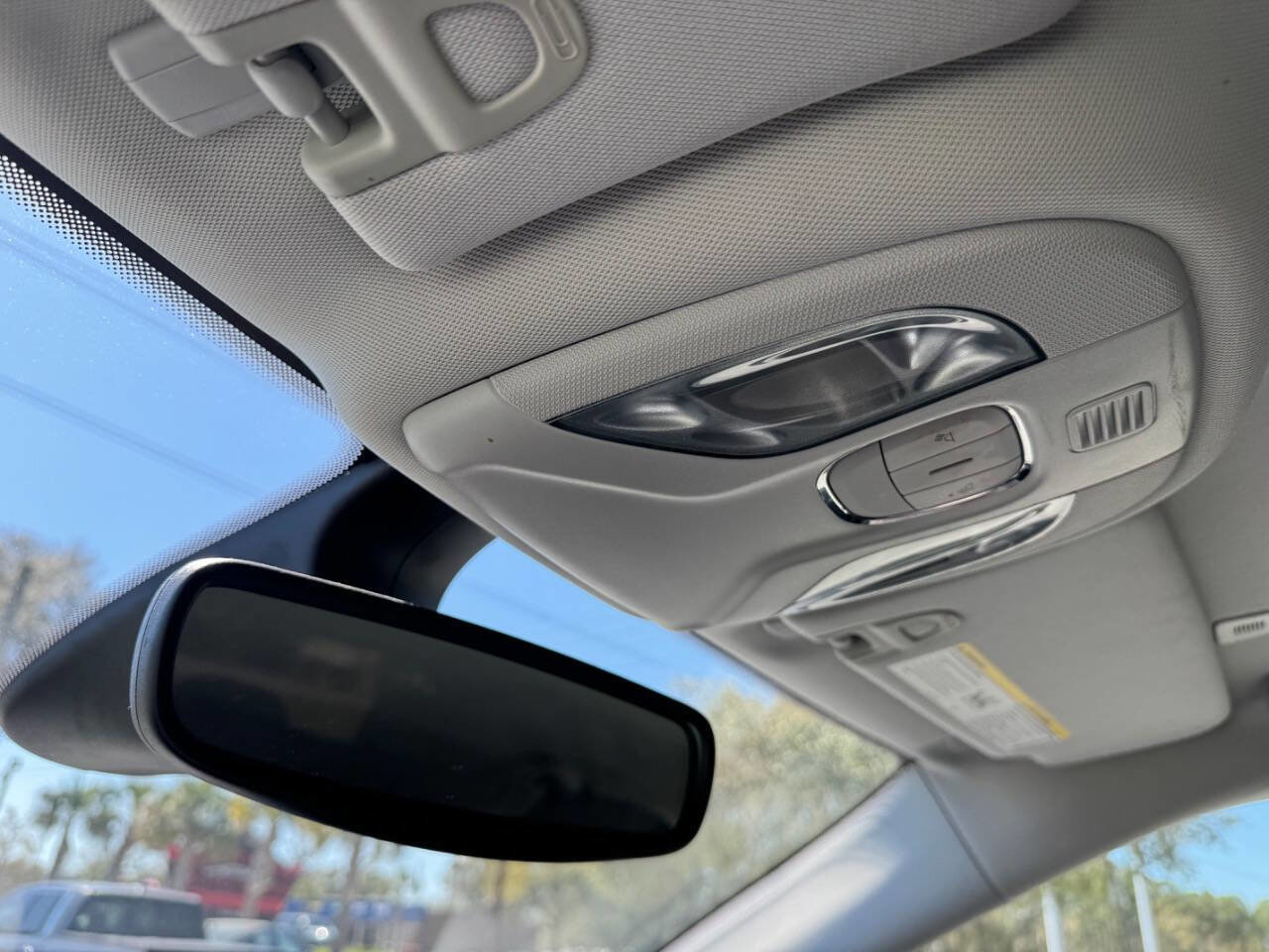Used 2019 Jeep Compass Latitude image 24