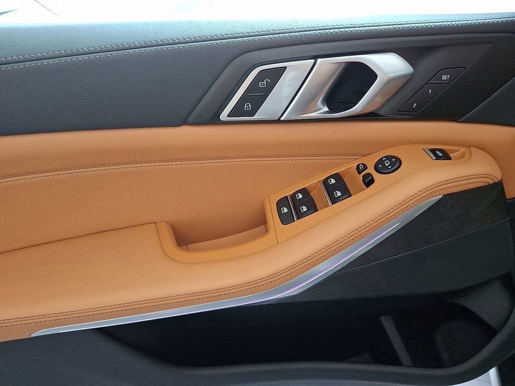 Used 2023 BMW X5 xDrive40i w/ Premium Package image 11