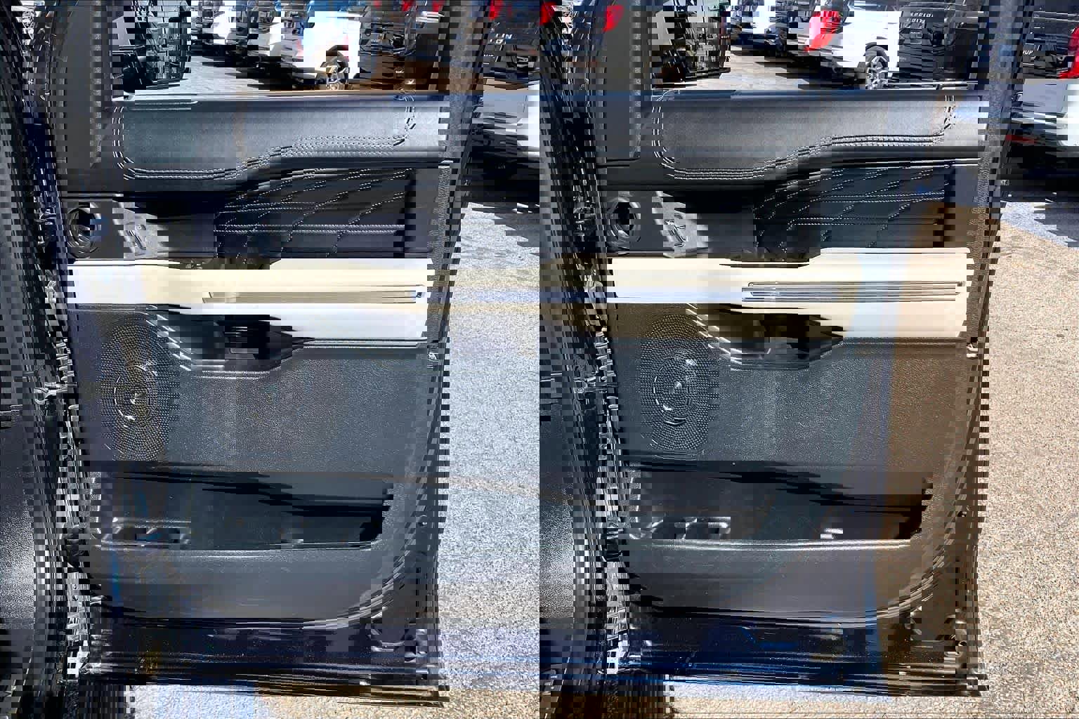 Used 2021 Ford Expedition Platinum image 23