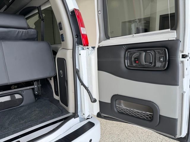 New 2026 Chevrolet Express 2500 Extended image 43