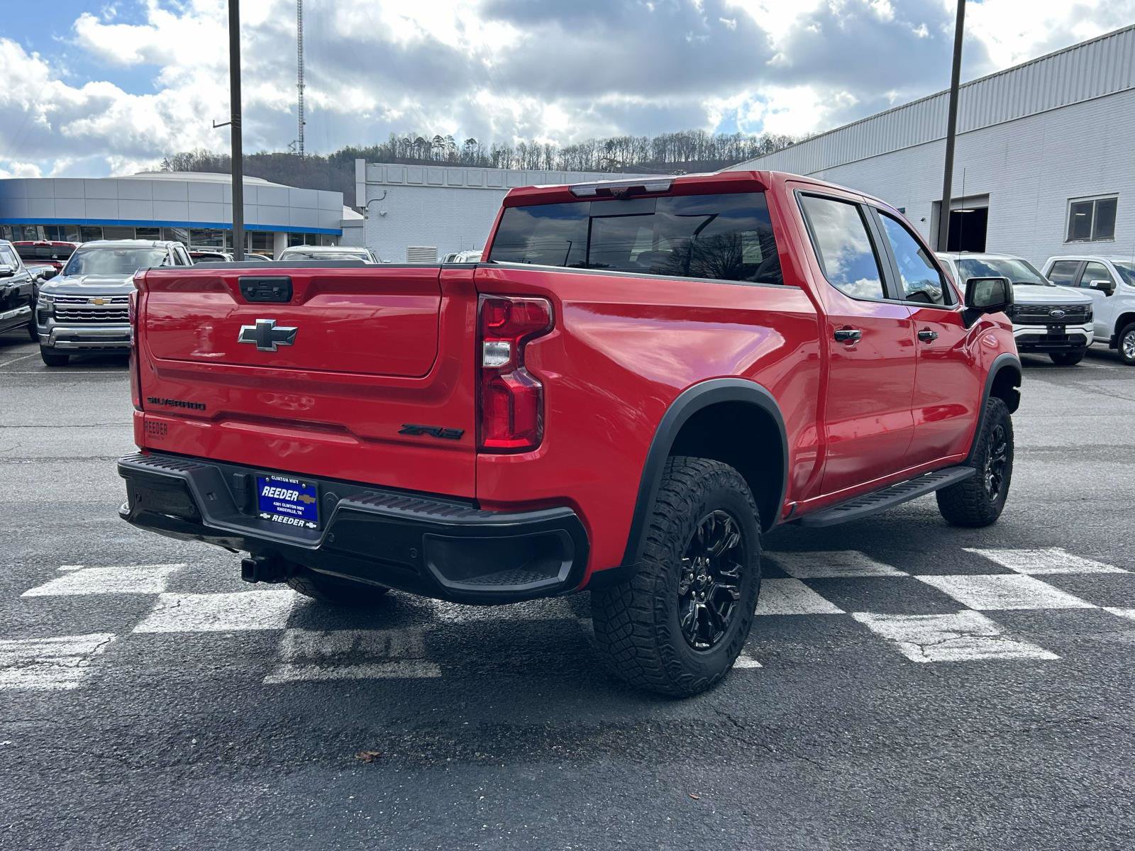 Used 2024 Chevrolet Silverado 1500 ZR2 w/ Technology Package image 3