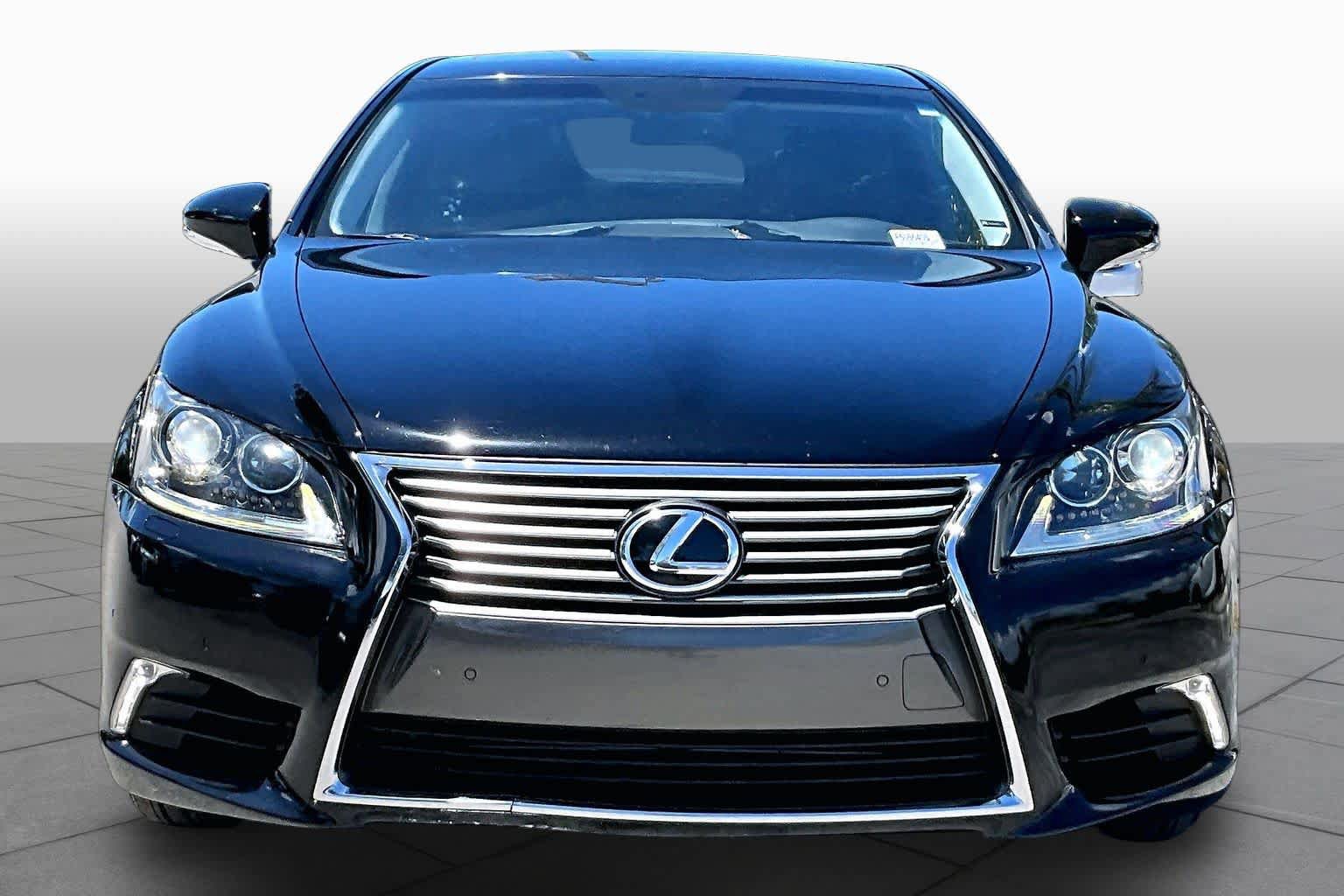 Used 2015 Lexus LS 460 L RWD image 4