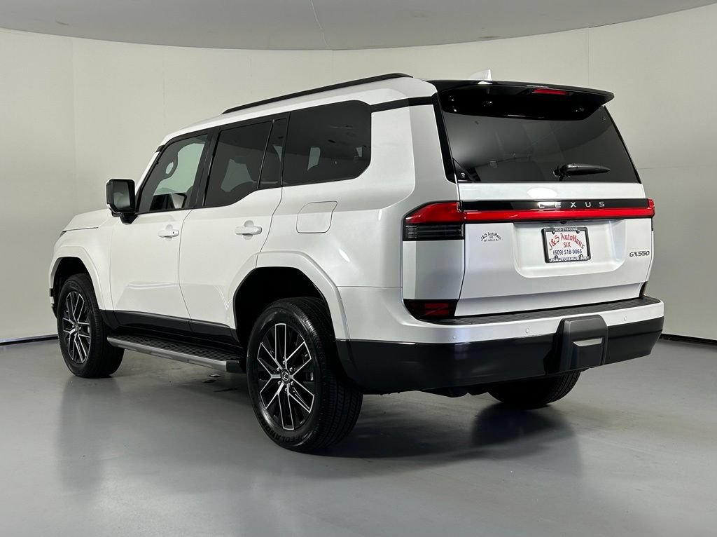 Used 2025 Lexus GX 550 w/ Cold Area Package AWD/4WD image 5