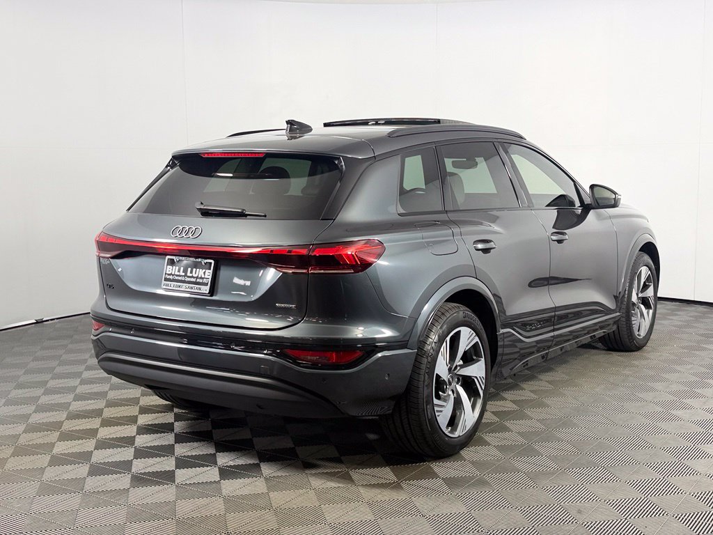 Used 2025 Audi Q6 e-tron Prestige w/ 20" Wheel Package AWD/4WD image 6
