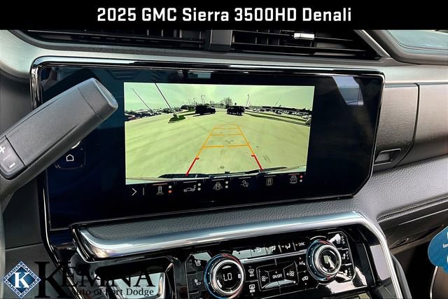 Used 2025 GMC Sierra 3500 Denali w/ Denali Reserve Package AWD/4WD image 18