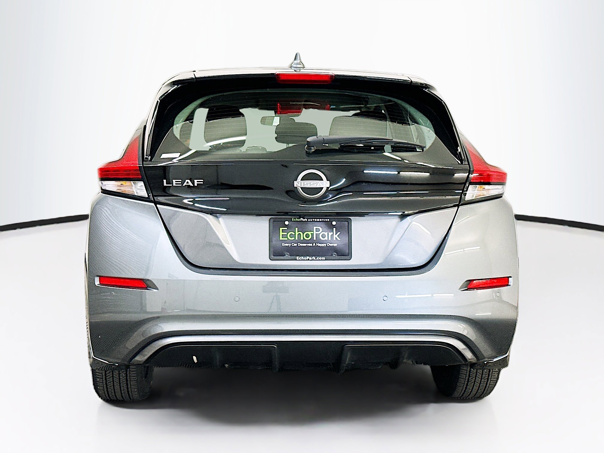 Used 2024 Nissan Leaf S image 7