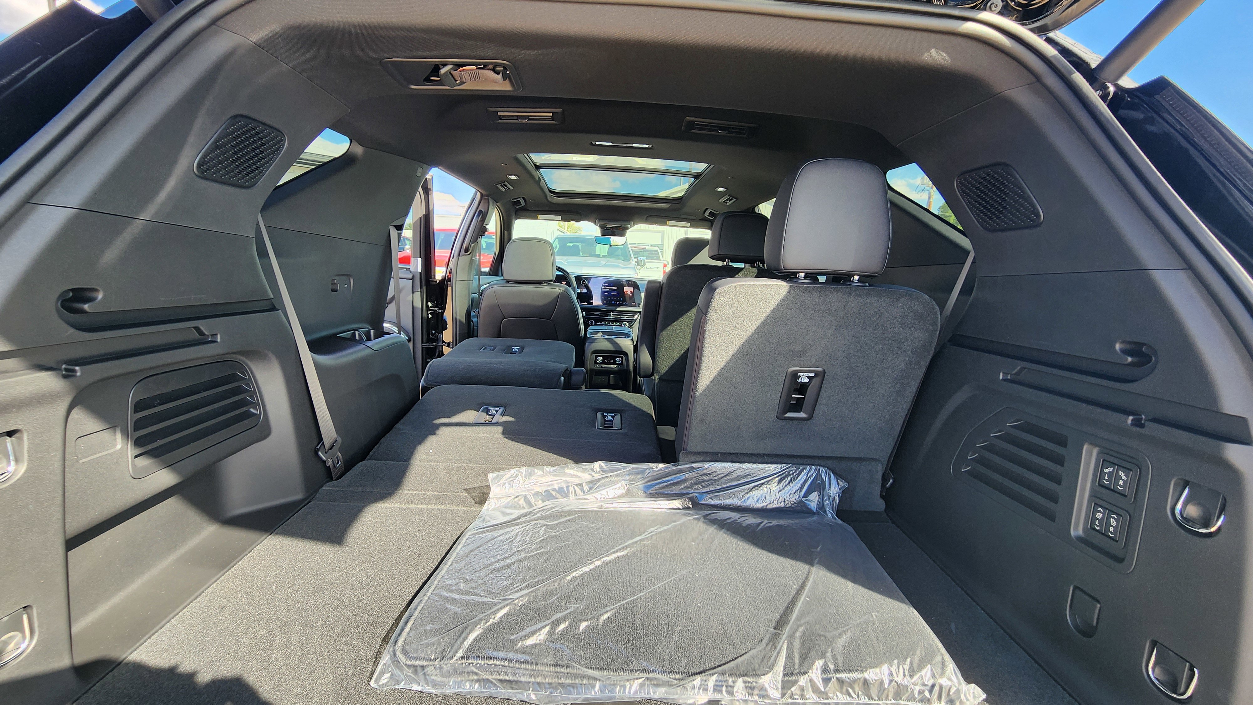 New 2026 Chevrolet Traverse High Country image 22