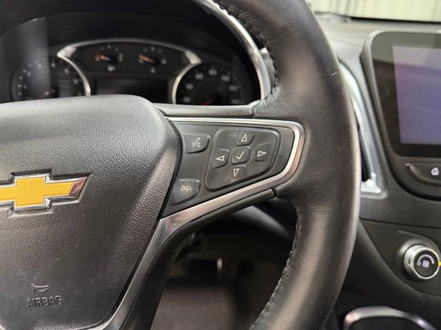 Used 2018 Chevrolet Malibu LT FWD image 14