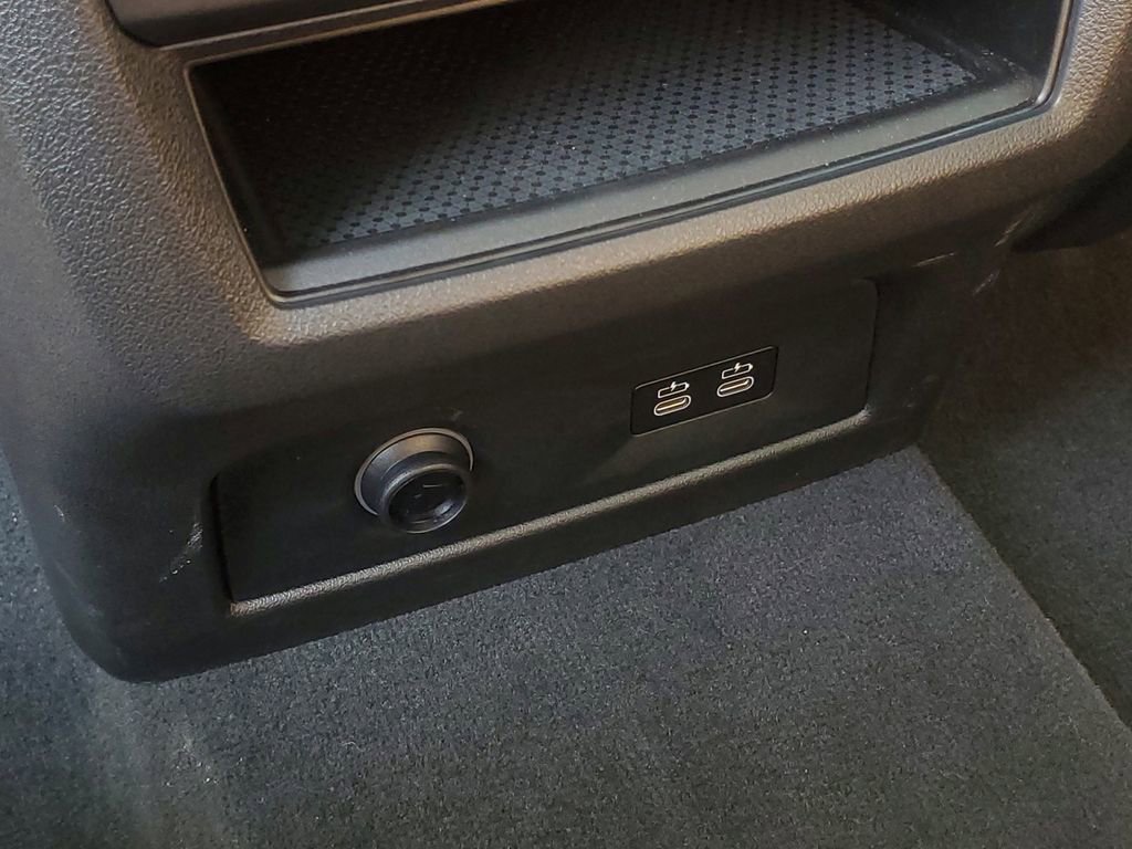 Used 2024 BMW X5 xDrive40i w/ Premium Package image 26