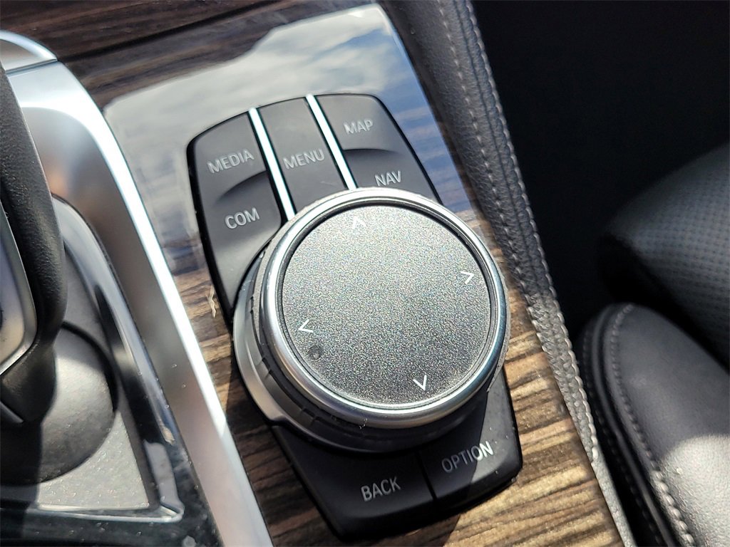 Used 2021 BMW 530i w/ M Sport Package image 25