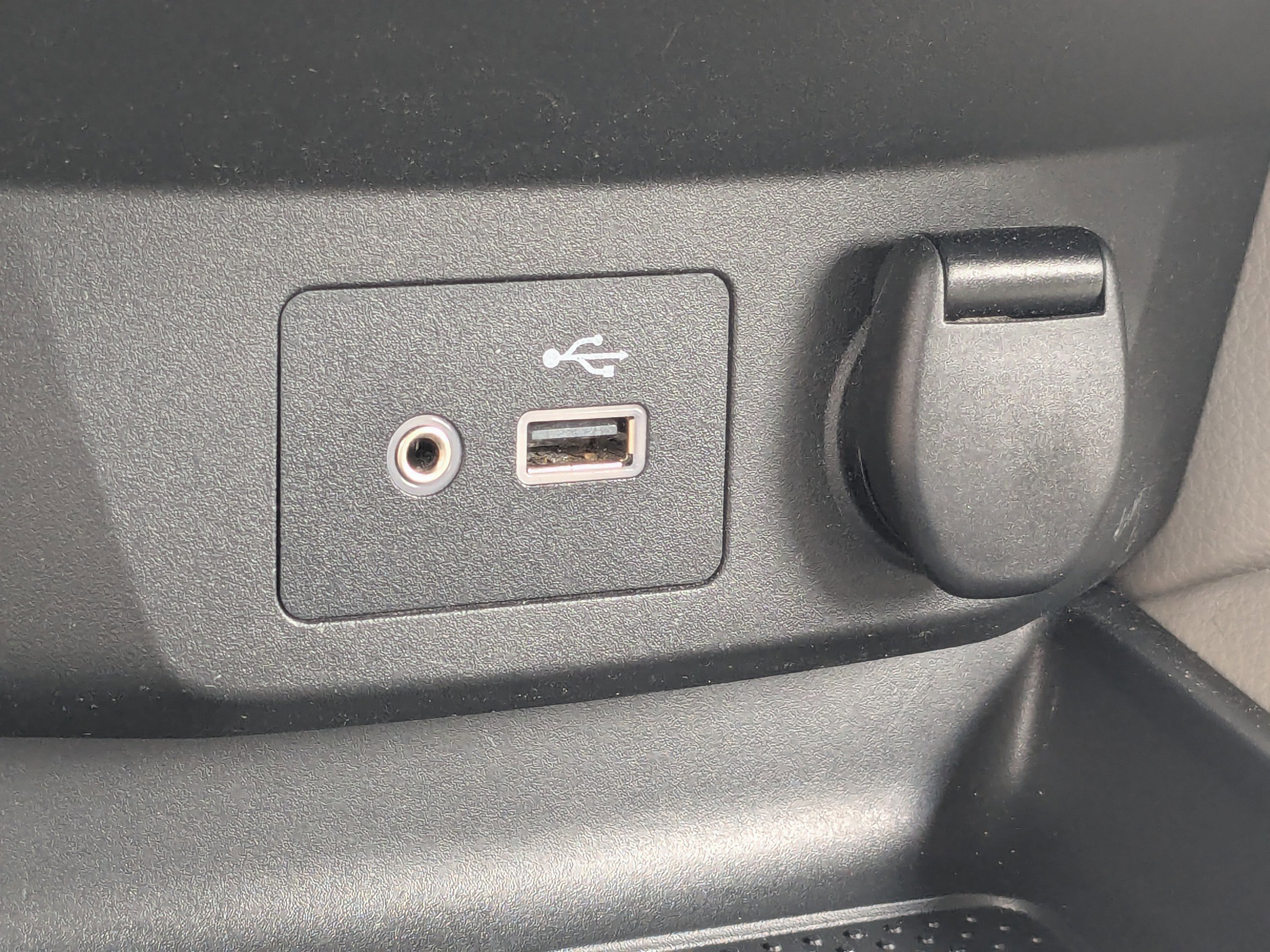 Used 2019 Nissan Rogue Sport SV image 21