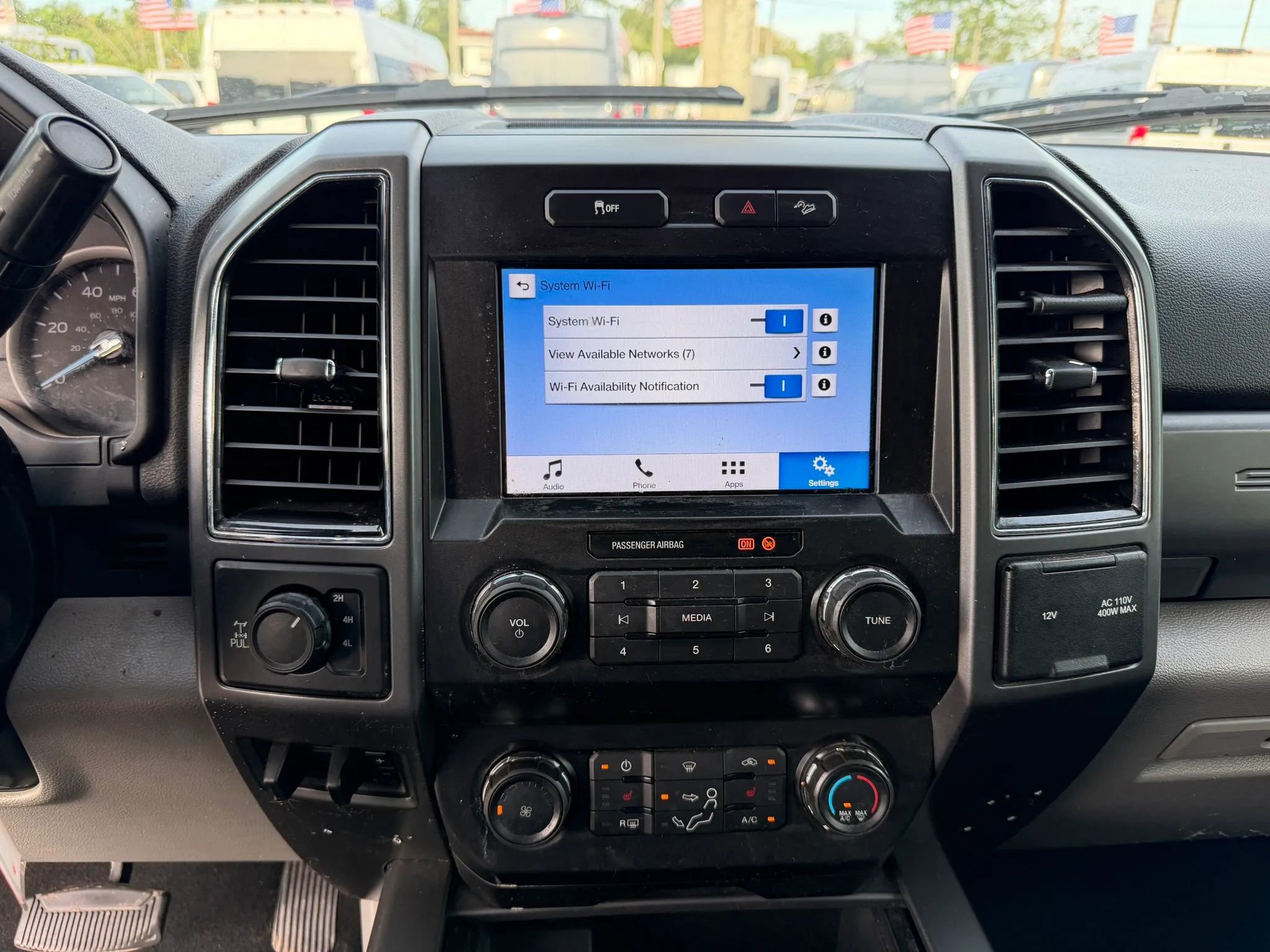 Used 2019 Ford F350 XLT w/ XLT Premium Package AWD/4WD image 21
