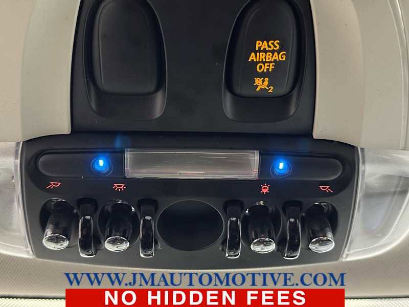 Used 2015 MINI Cooper 4-Door Hardtop image 34