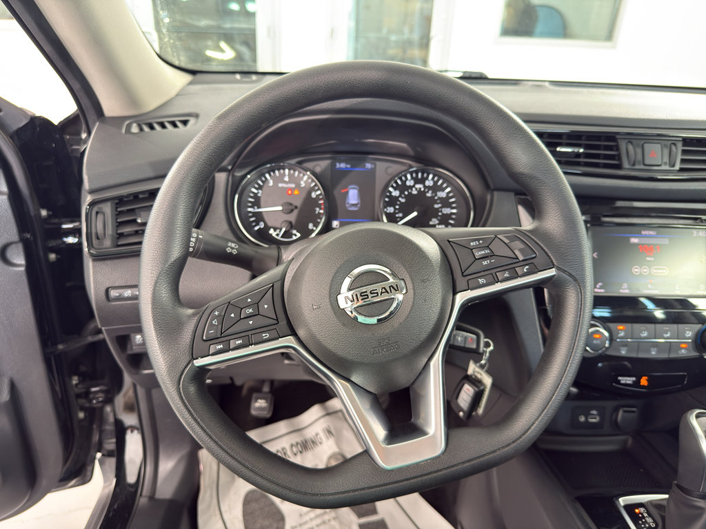 Used 2020 Nissan Rogue S image 24