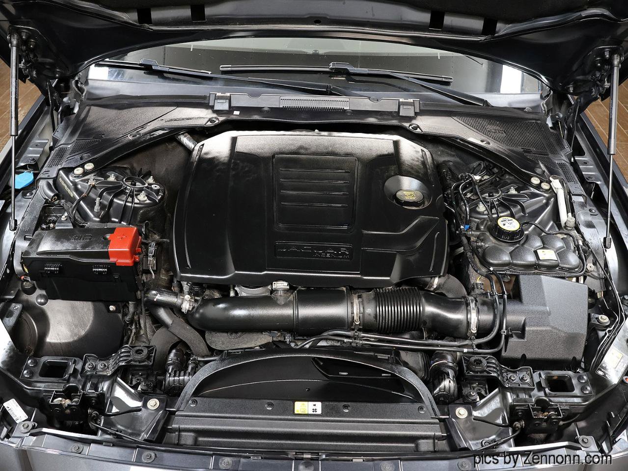 Used 2020 Jaguar XF Prestige image 36