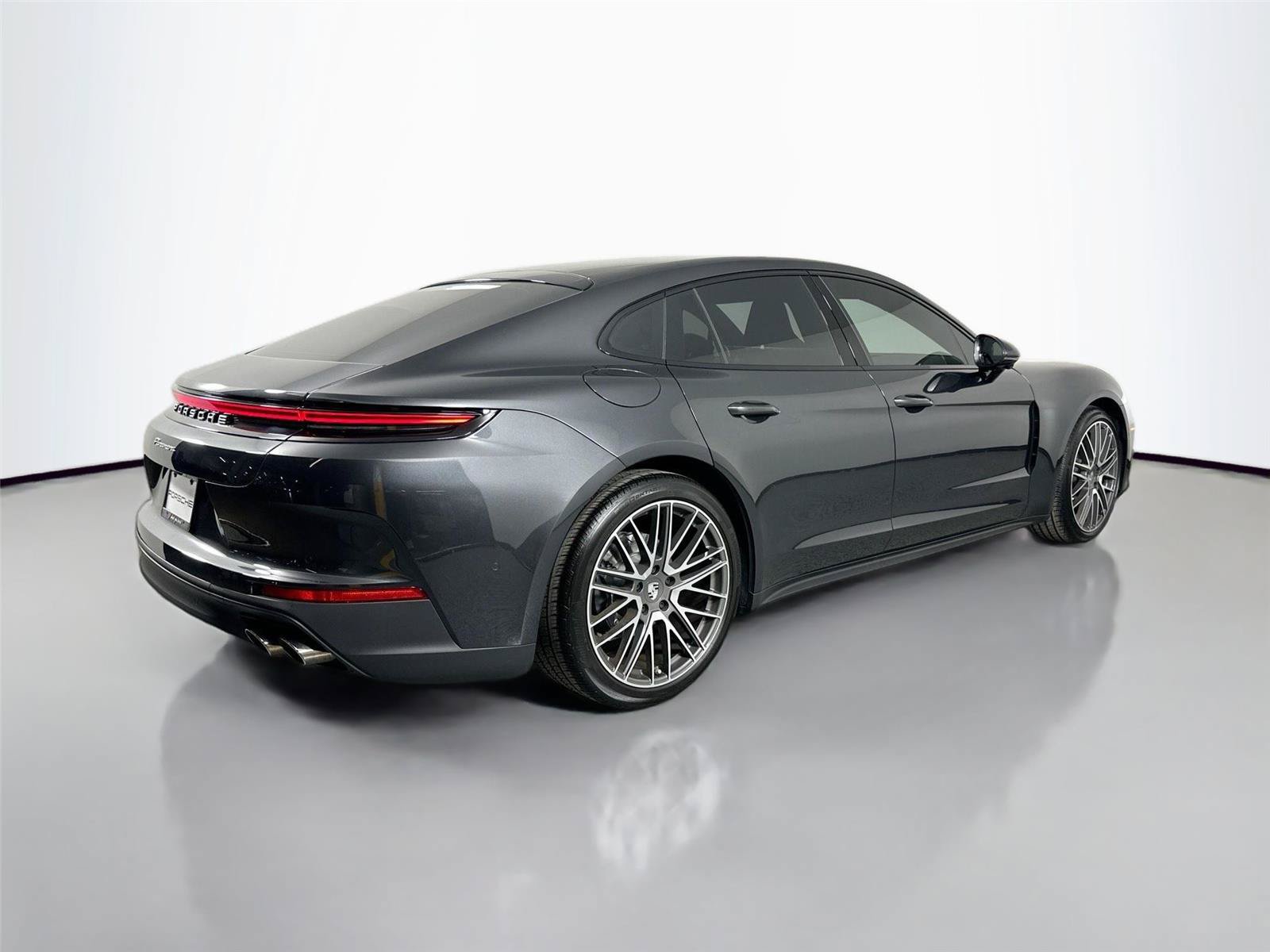 Certified 2024 Porsche Panamera image 7