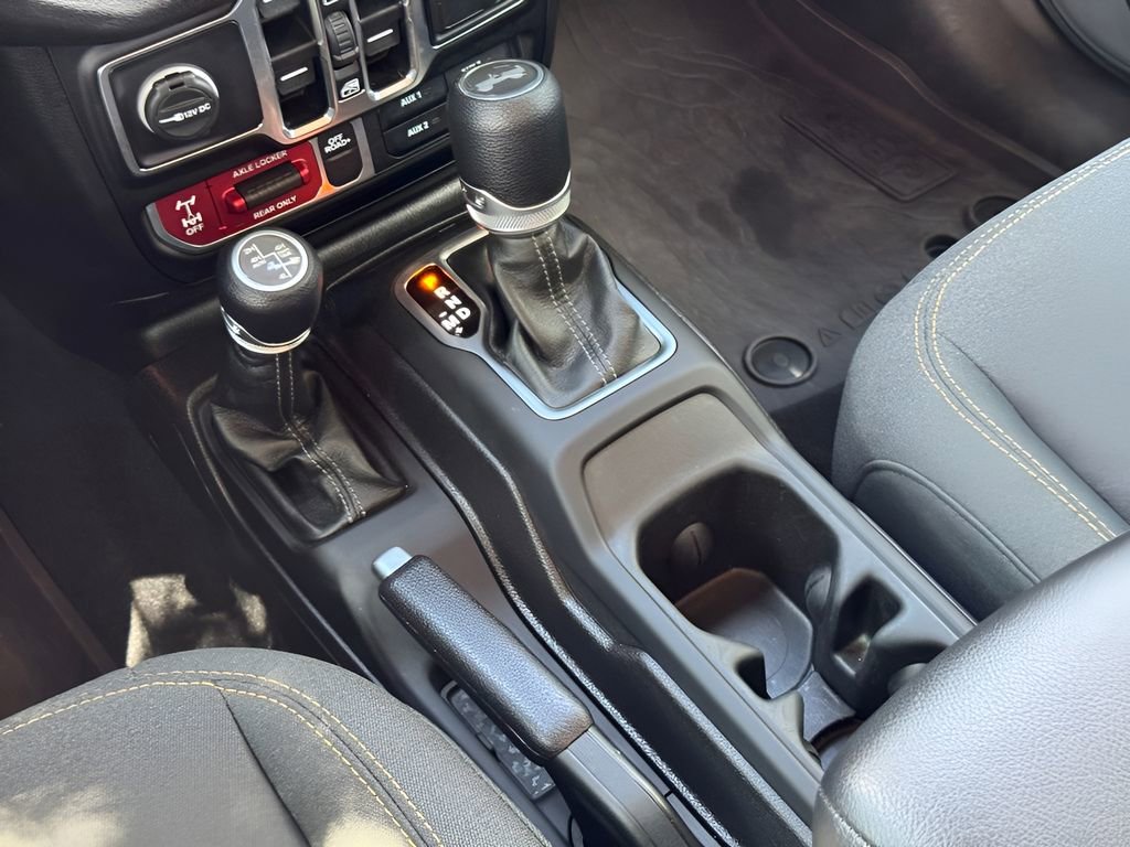 Used 2025 Jeep Wrangler Unlimited Sport S 4xe AWD/4WD image 22
