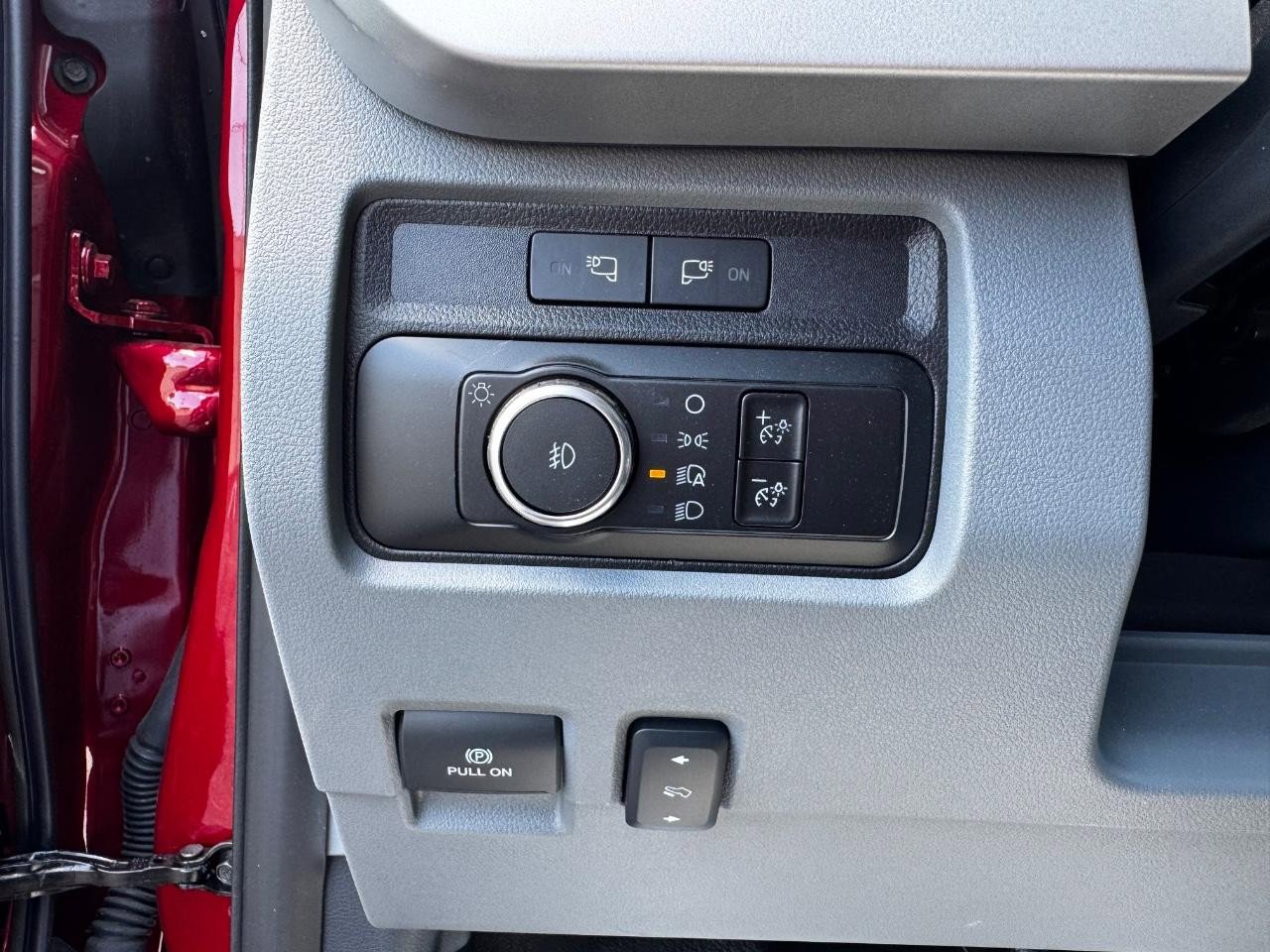 Used 2024 Ford F350 XLT w/ XLT Value Package image 25