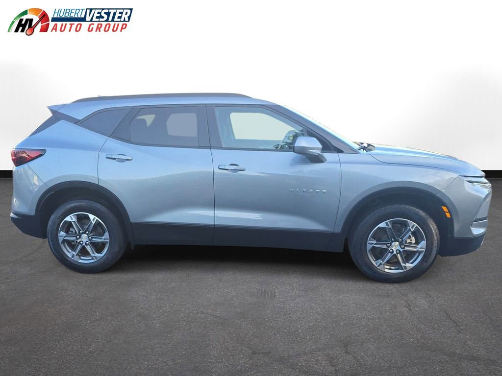 Used 2024 Chevrolet Blazer LT w/ Convenience Package FWD image 5