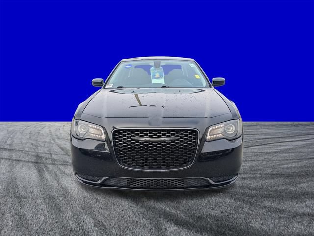 Used 2023 Chrysler 300 Touring w/ Sport Appearance Package RWD image 9