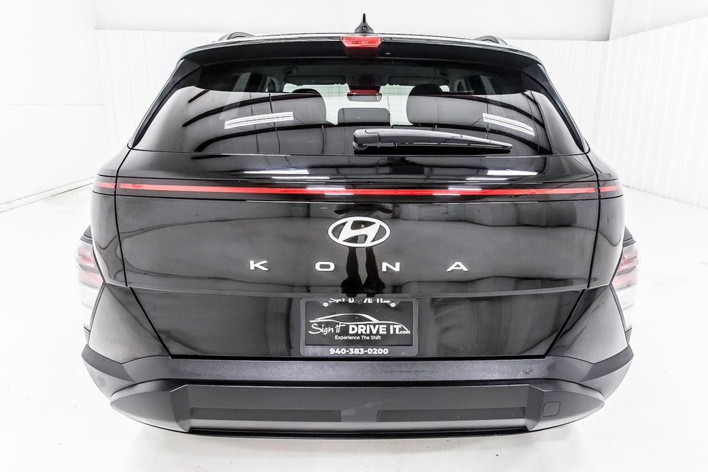 Used 2024 Hyundai Kona SEL FWD image 6