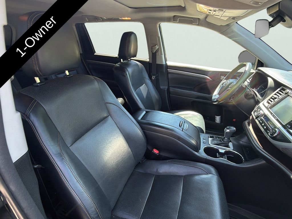 Used 2018 Toyota Highlander Limited FWD image 25