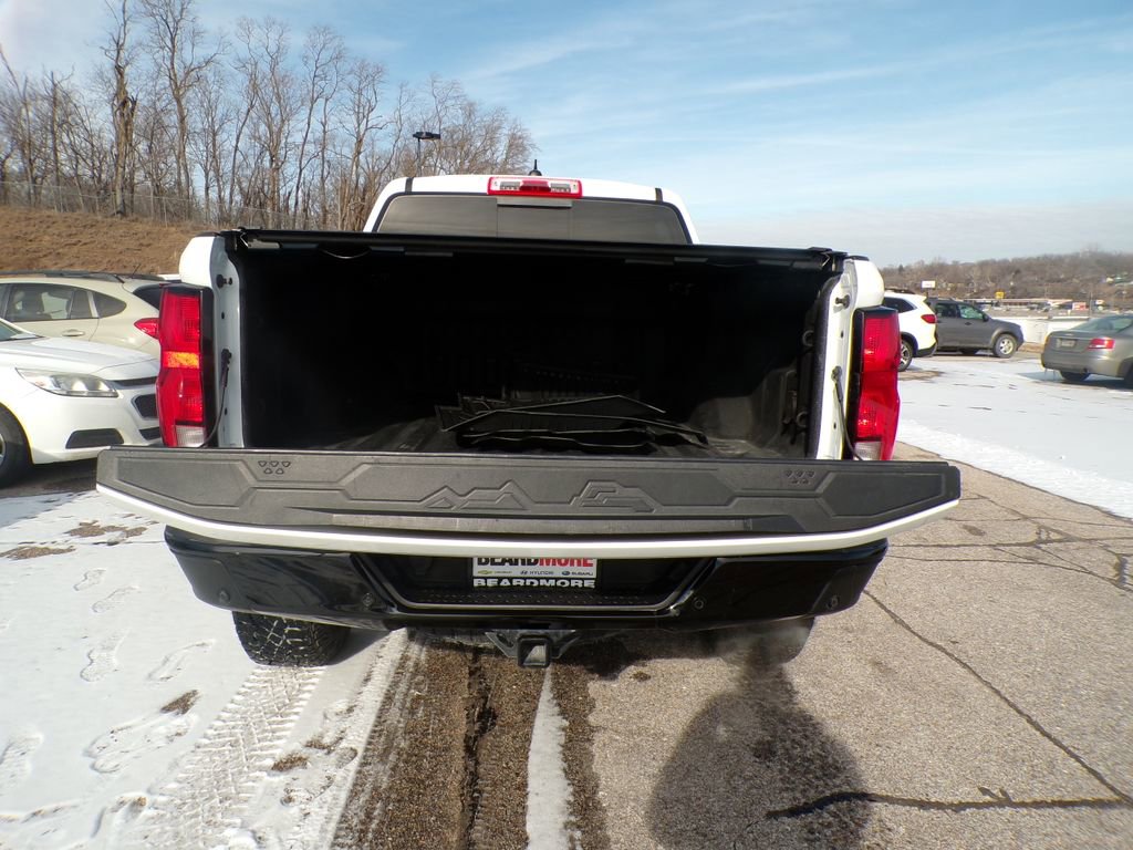 Used 2024 Chevrolet Colorado ZR2 w/ Technology Package AWD/4WD image 6