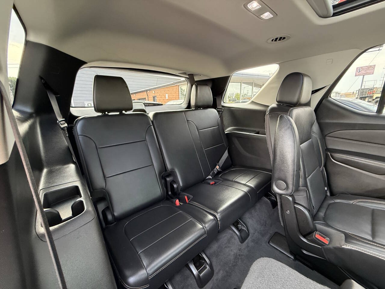 Used 2019 Chevrolet Traverse Premier w/ Redline Edition FWD image 12