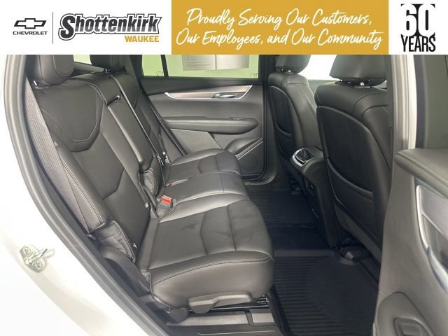 Used 2024 Cadillac XT6 Luxury w/ LPO, Floor Liner Package image 17