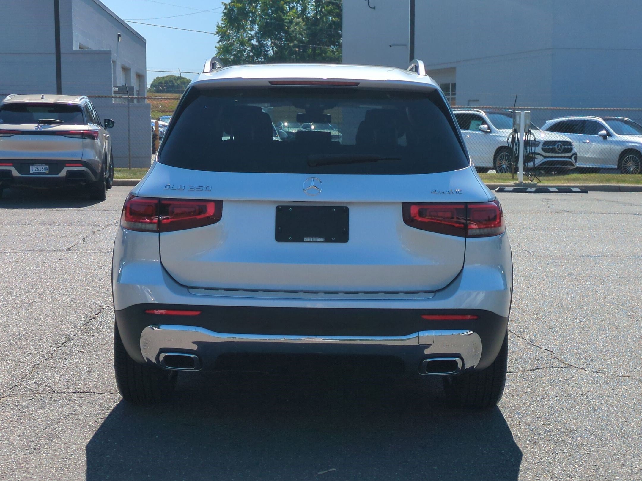 Used 2020 Mercedes-Benz GLB 250 4MATIC image 4