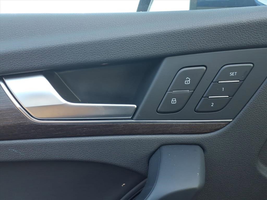 Used 2024 Audi Q5 2.0T Premium Plus image 15