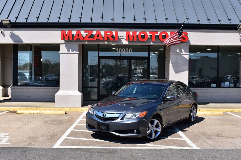 Used 2013 Acura ILX w/ Technology Package FWD image 2