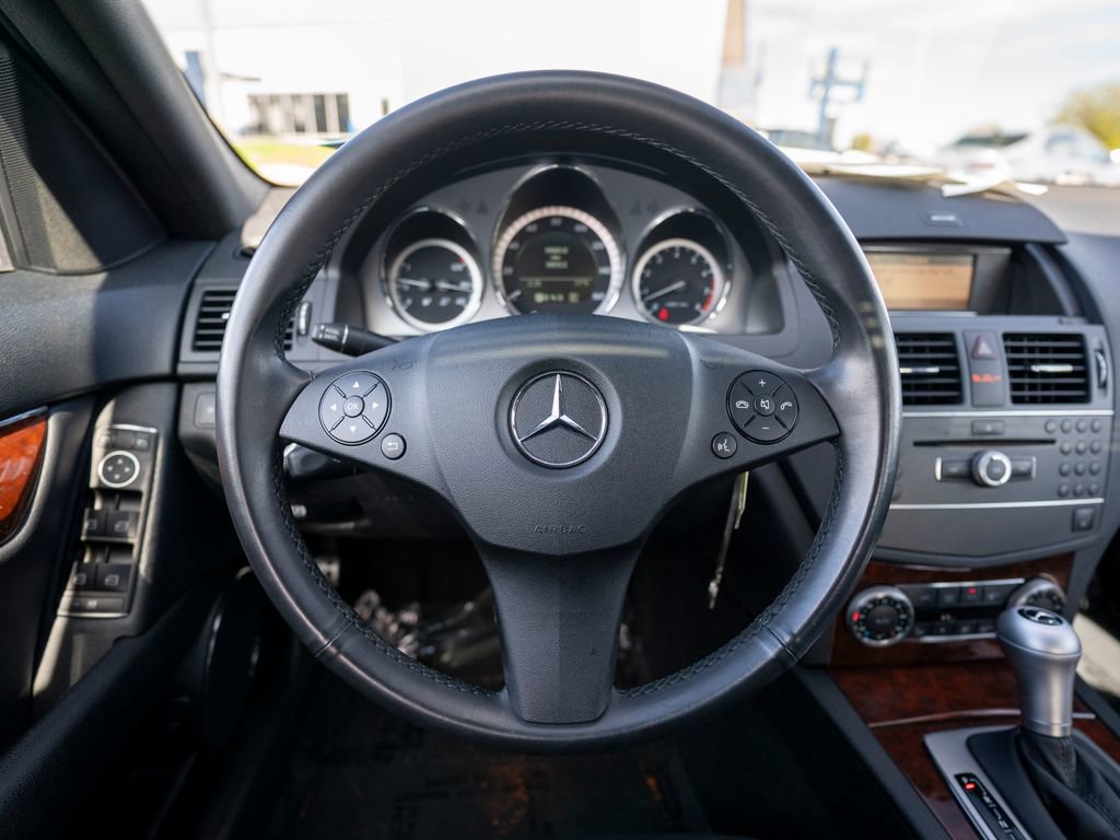 Used 2011 Mercedes-Benz C 300 4MATIC Sedan image 24