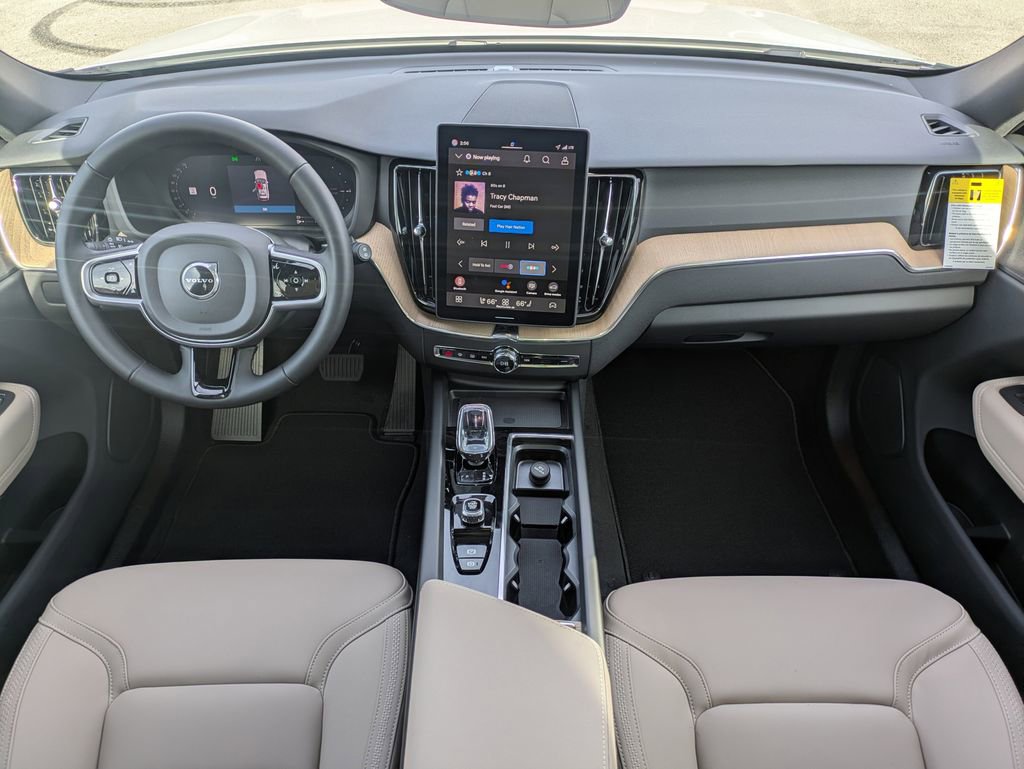New 2026 Volvo XC60 T8 Core image 18