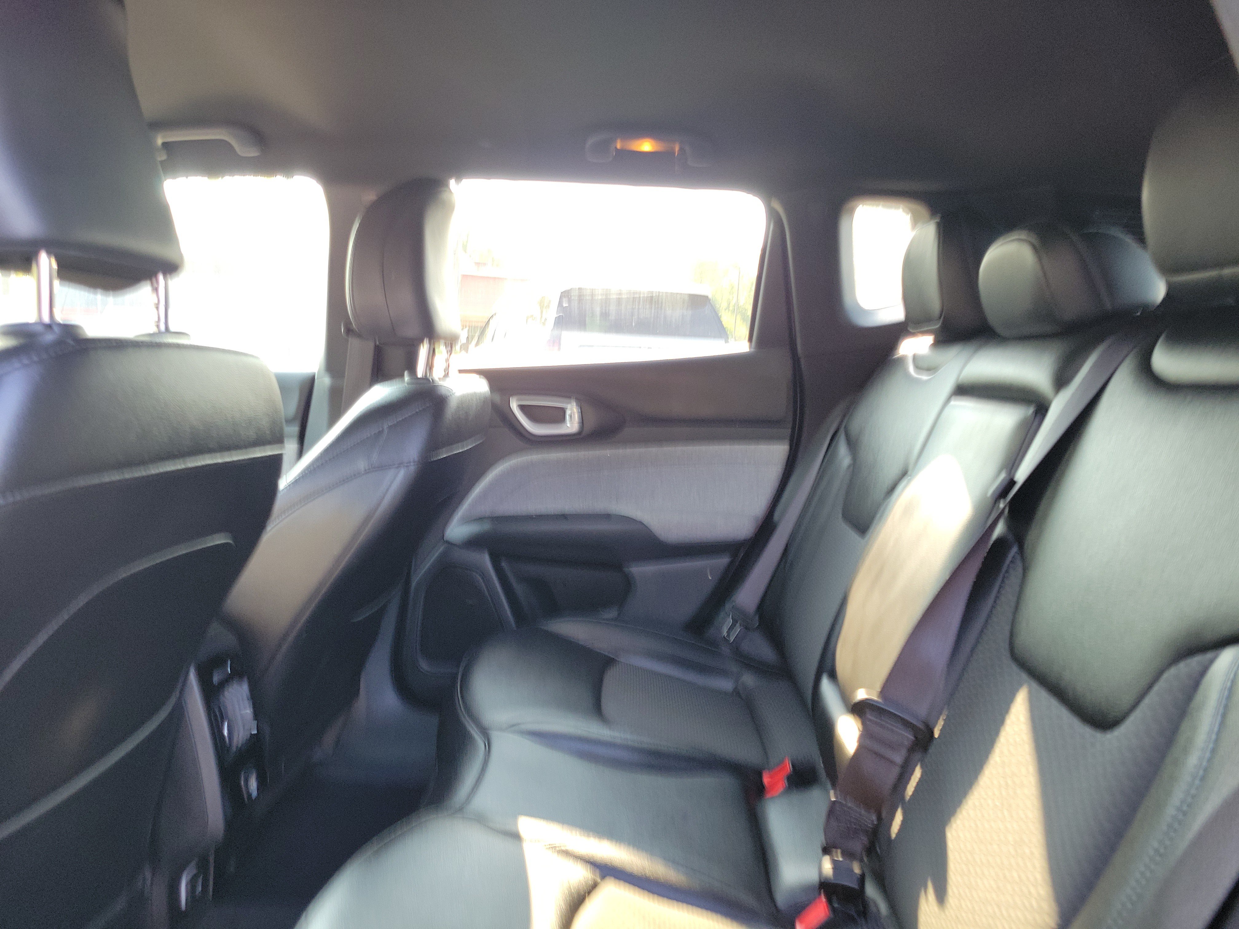 Used 2024 Jeep Compass Latitude AWD/4WD image 11