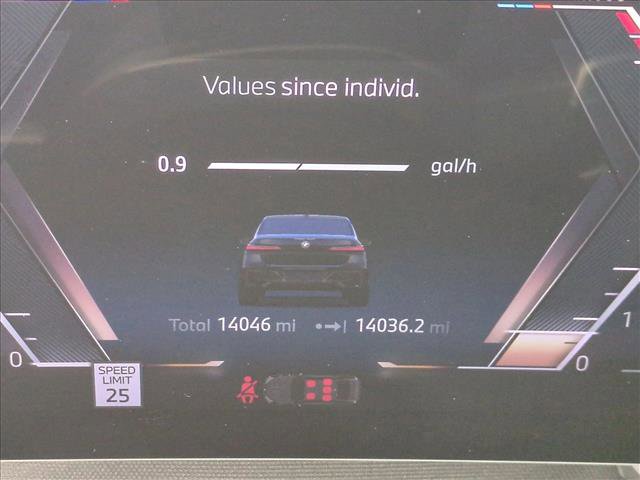 Used 2024 BMW 760i xDrive w/ Premium Package 2 image 11