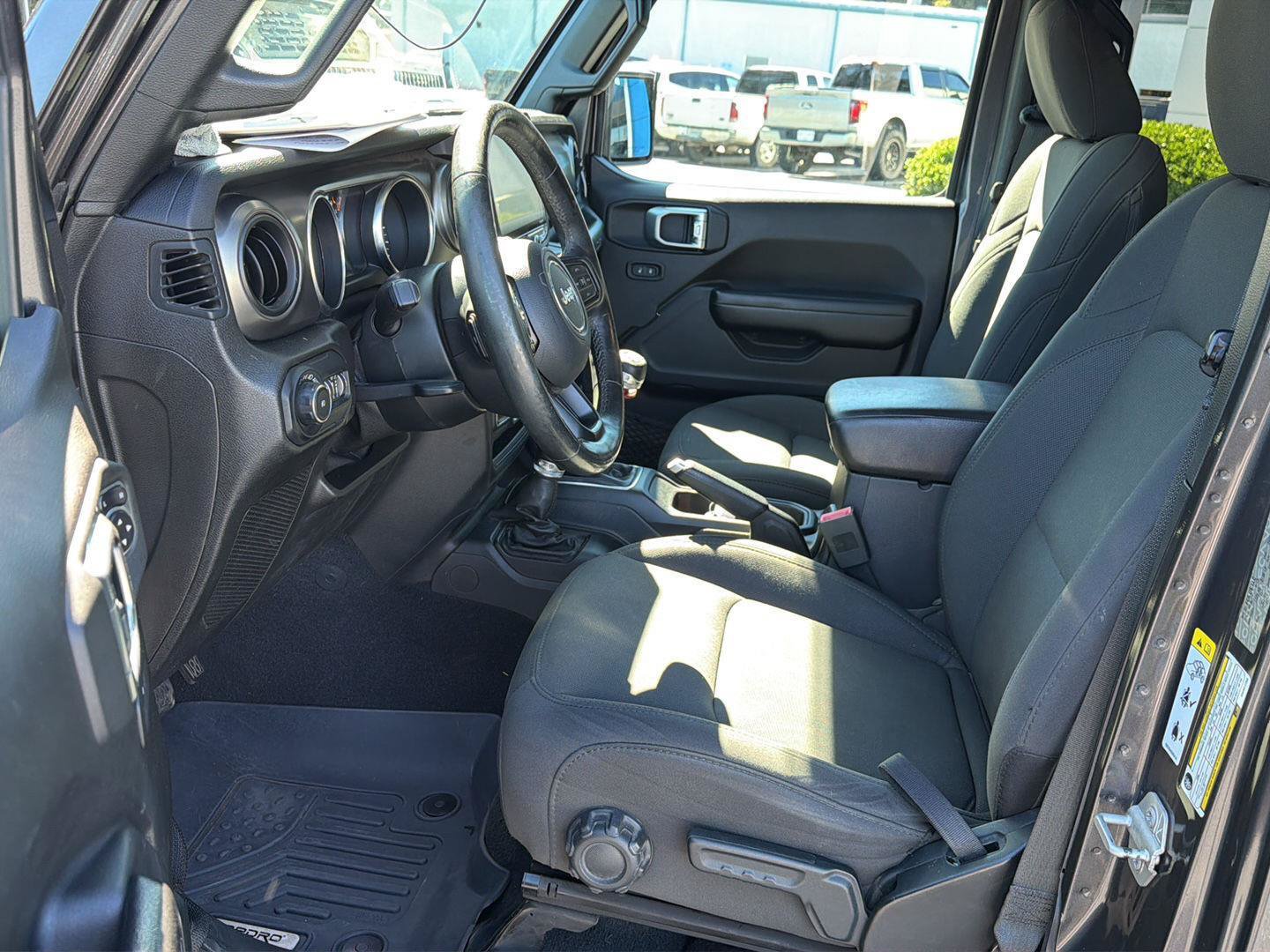 Used 2019 Jeep Wrangler Unlimited Sport S AWD/4WD image 10