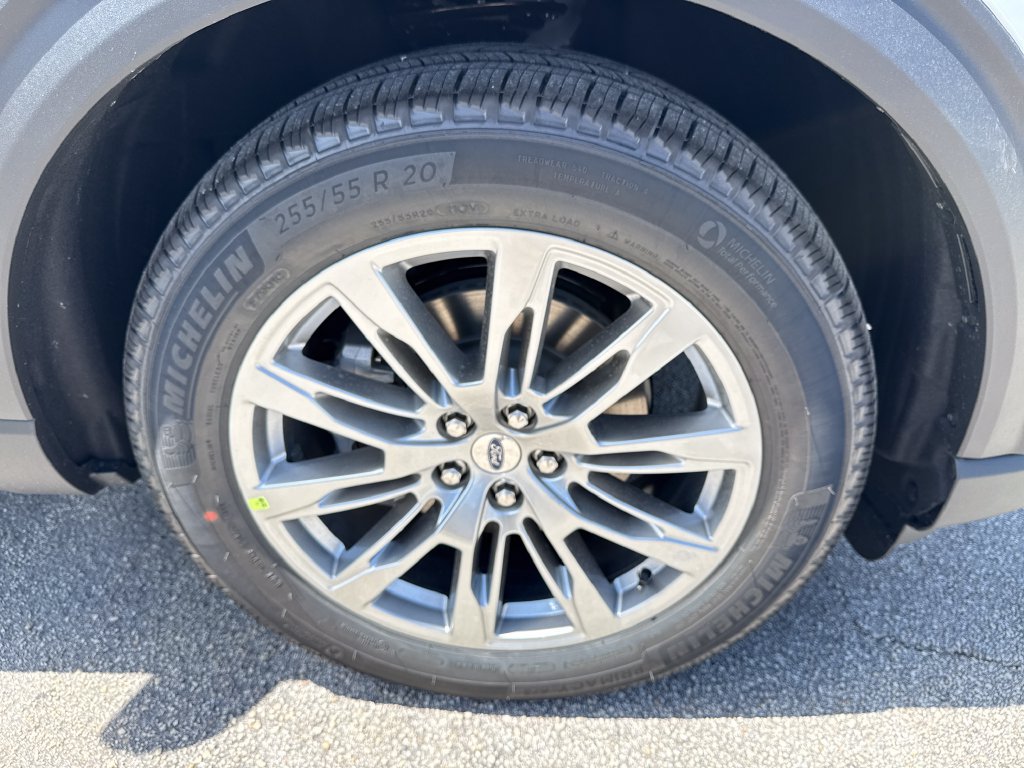 New 2026 Ford Explorer Platinum RWD image 11